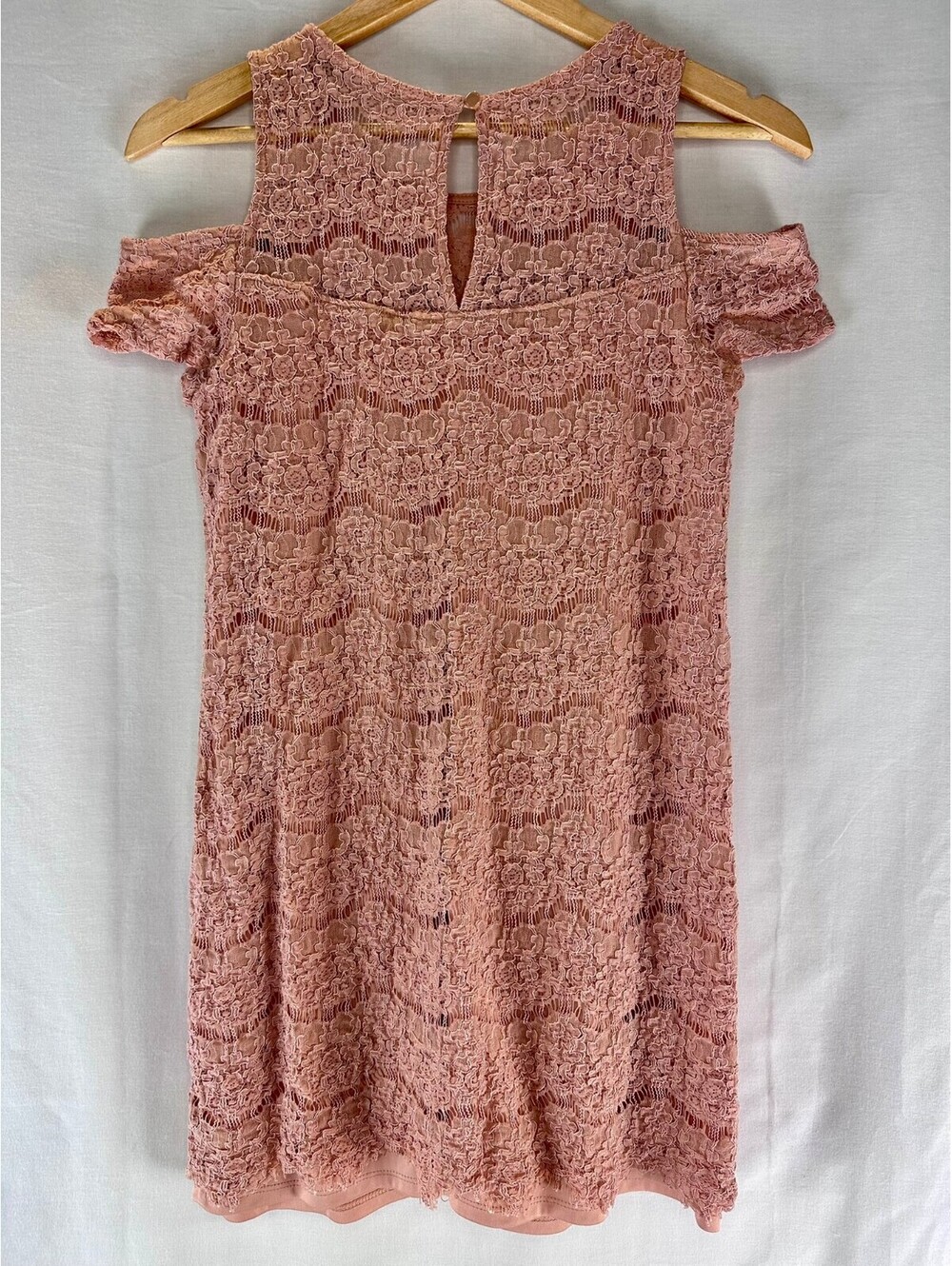 Monteau Women’s M Dusty Rose Floral Lace Cold-Shoulder Shift Dress